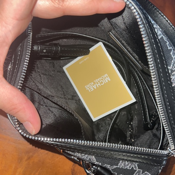 Michael Kors Zooey sm barrel bag - Picture 4 of 4